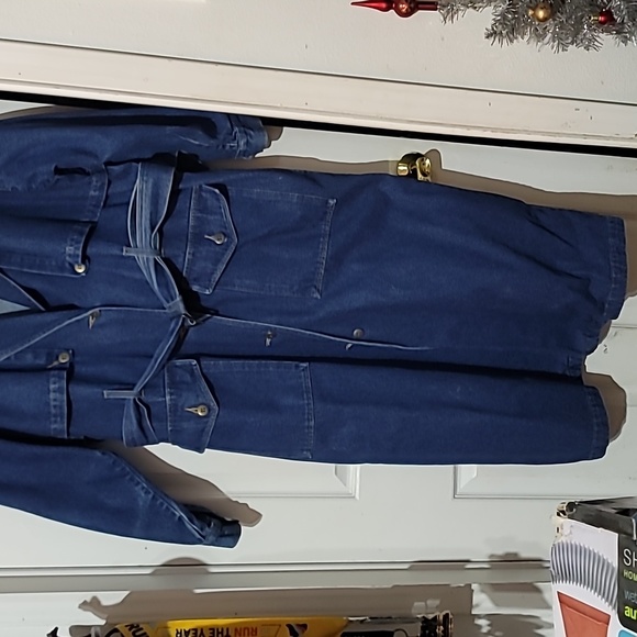 Women's size 10 Jean jacket. - Picture 2 of 13